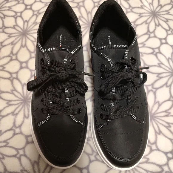 Tommy Hilfiger sneakers - Picture 5 of 10